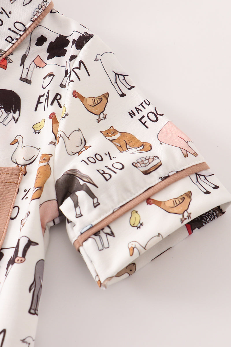 Conjunto de pijama beige para niño de granja