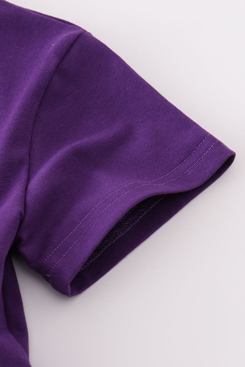 Vestido con apliques de LSU en dorado morado