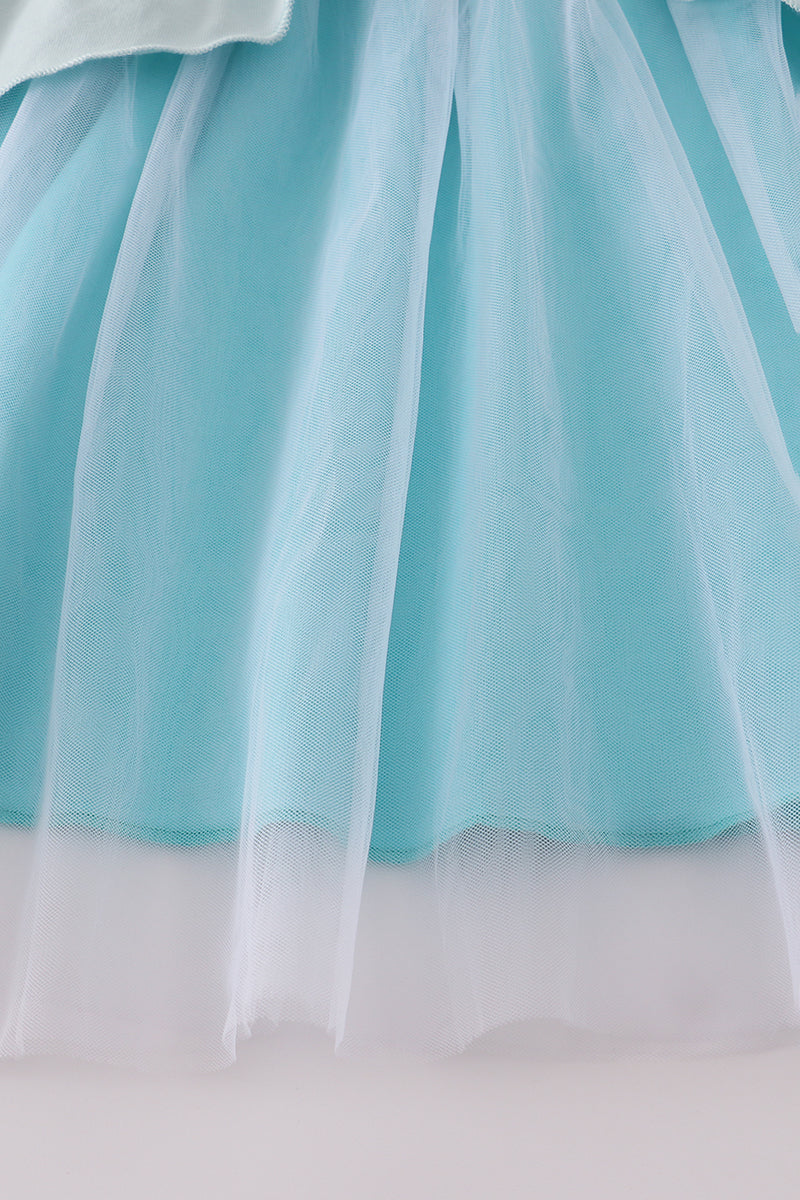 Vestido con volantes y bordado de princesa del cielo