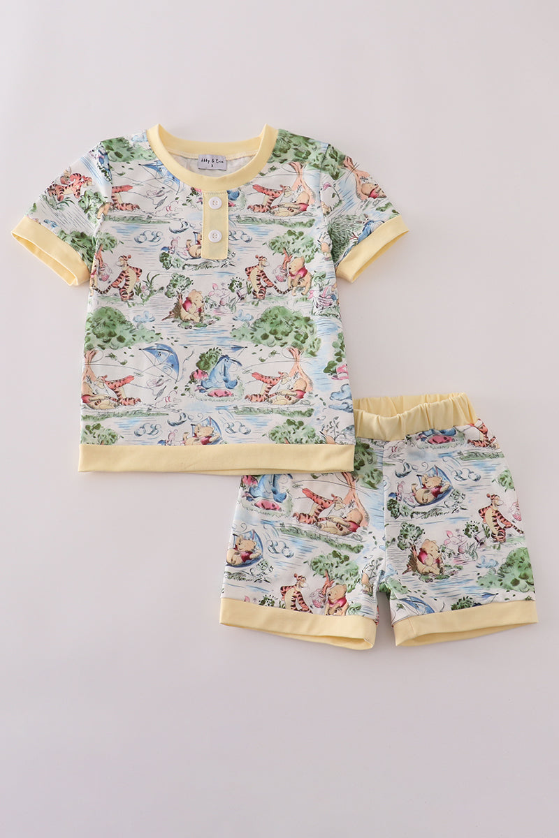 Conjunto de pantalones cortos con estampado de personajes amarillos