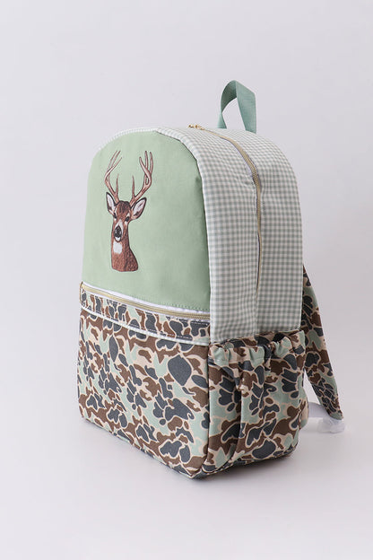 Mochila con estampado de ciervos y camuflaje