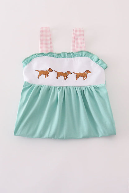 Vestido con volantes y bordado de cachorro de caza en color menta