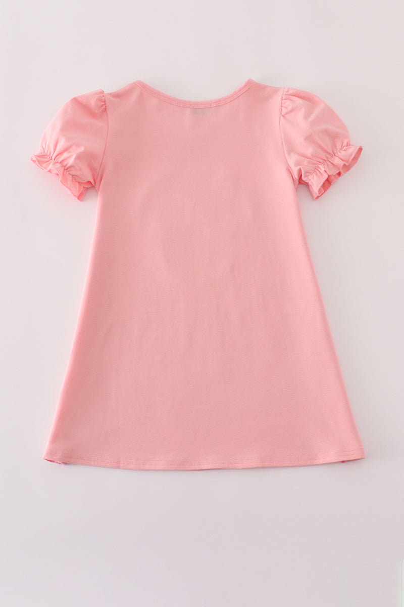 Vestido con apliques florales de color rosa