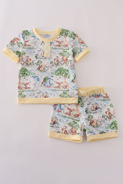 Conjunto de pantalones cortos con estampado de personajes amarillos