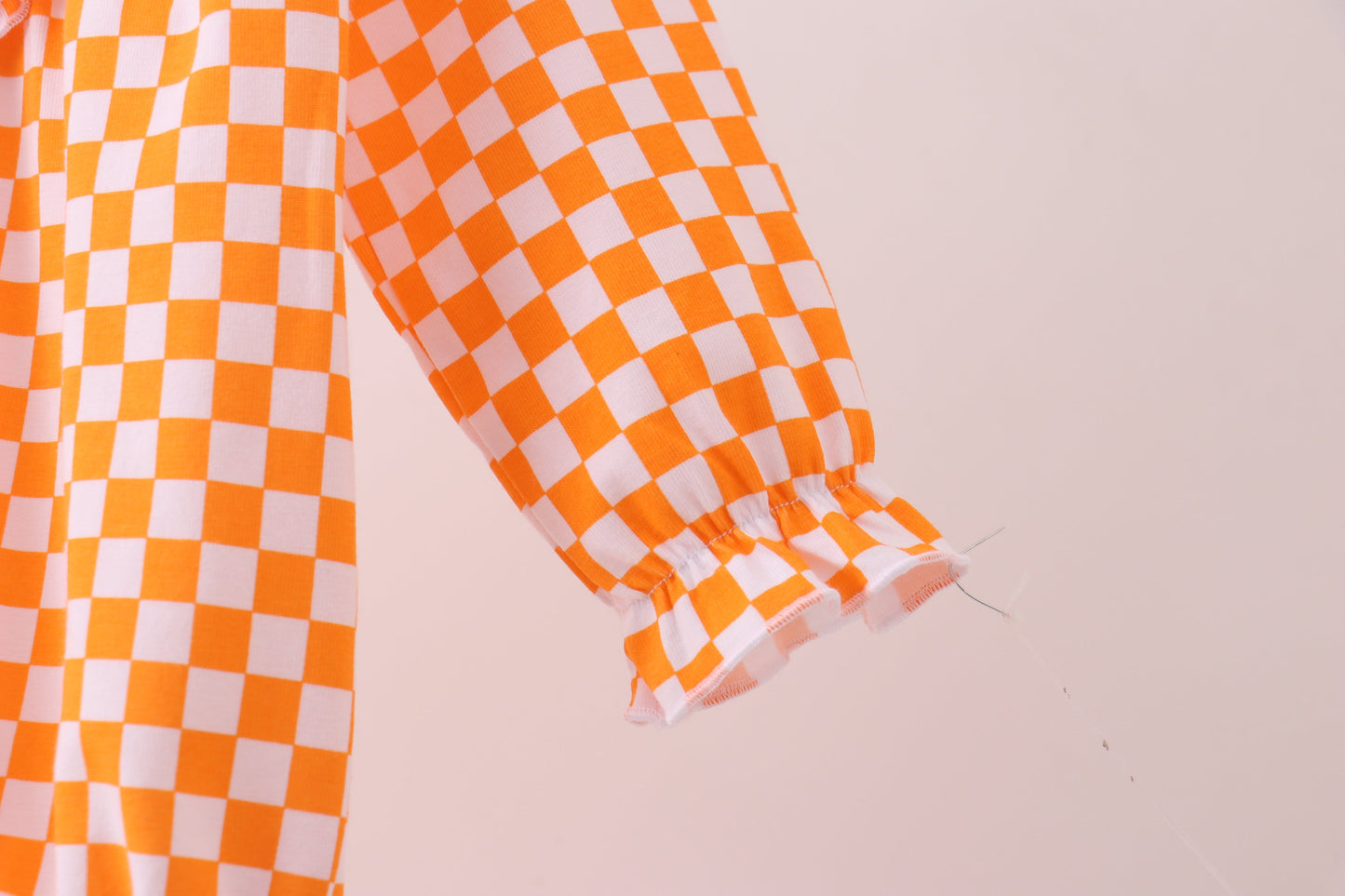 Burbuja a cuadros bordada con lazo de cachorro de Tennessee naranja
