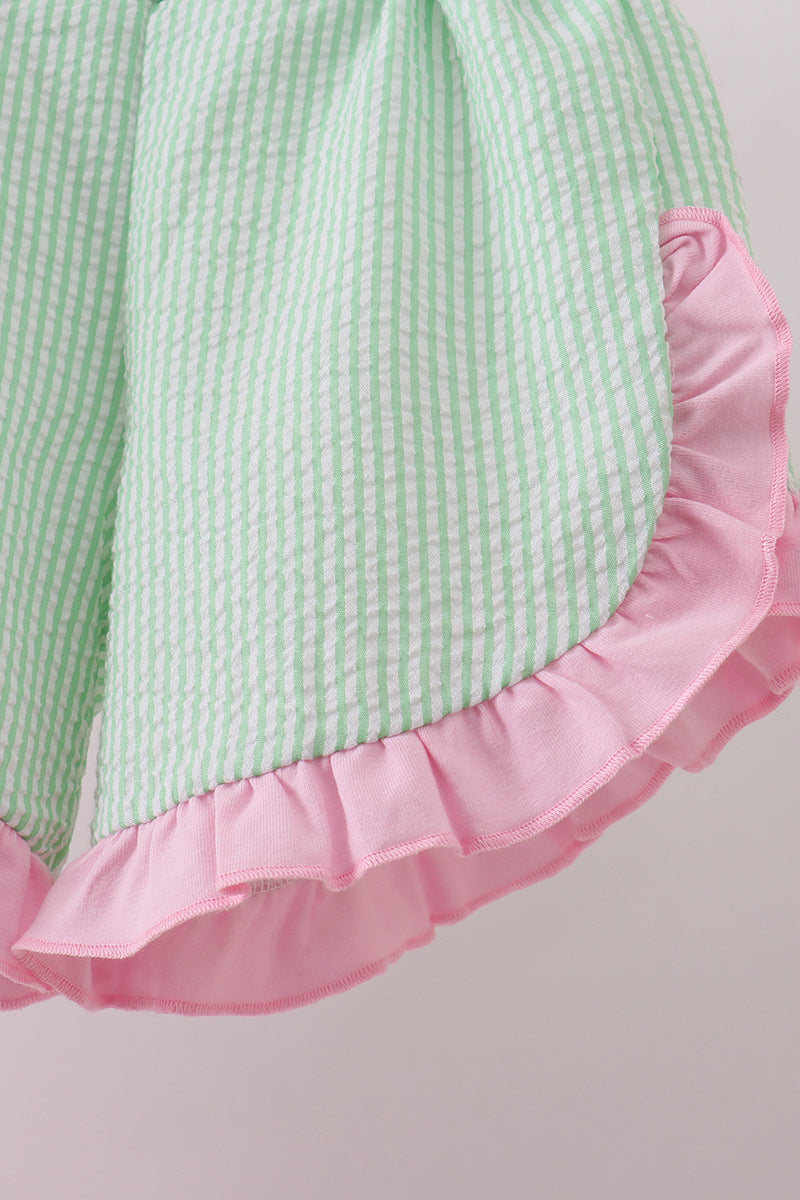 Pink bow & clover girl seersucker ruffle shorts set